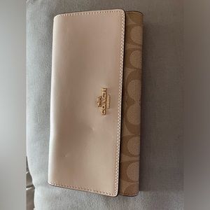 Coach cream and white walet